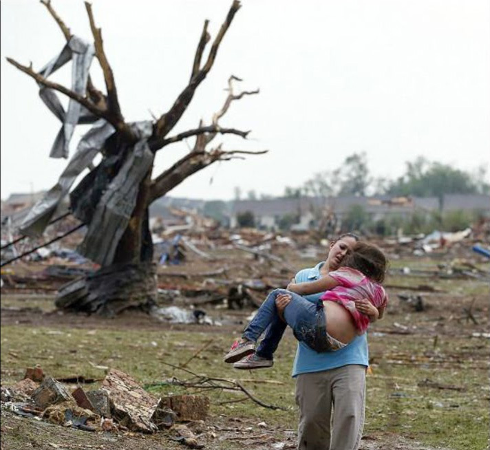 Devastador tornado azota a Oklahoma City