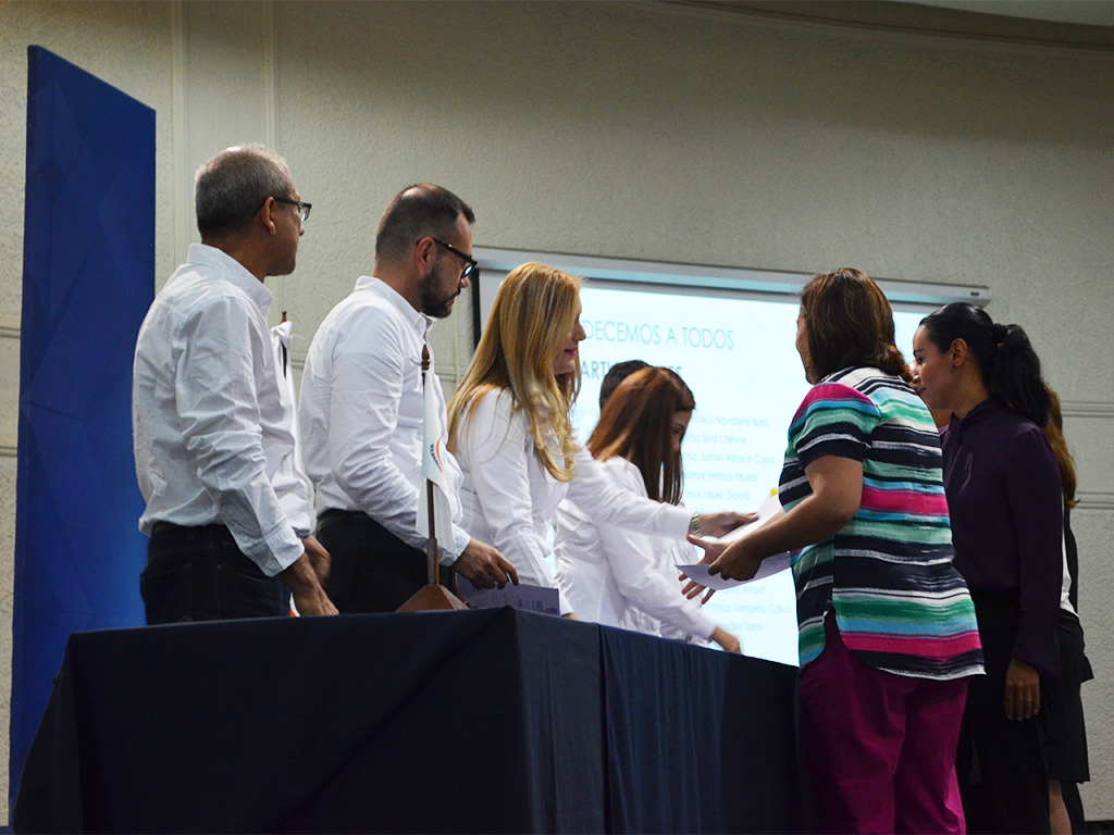 Toma de Protesta y Entrega de Premio Reconocimiento a lo Sobresaliente