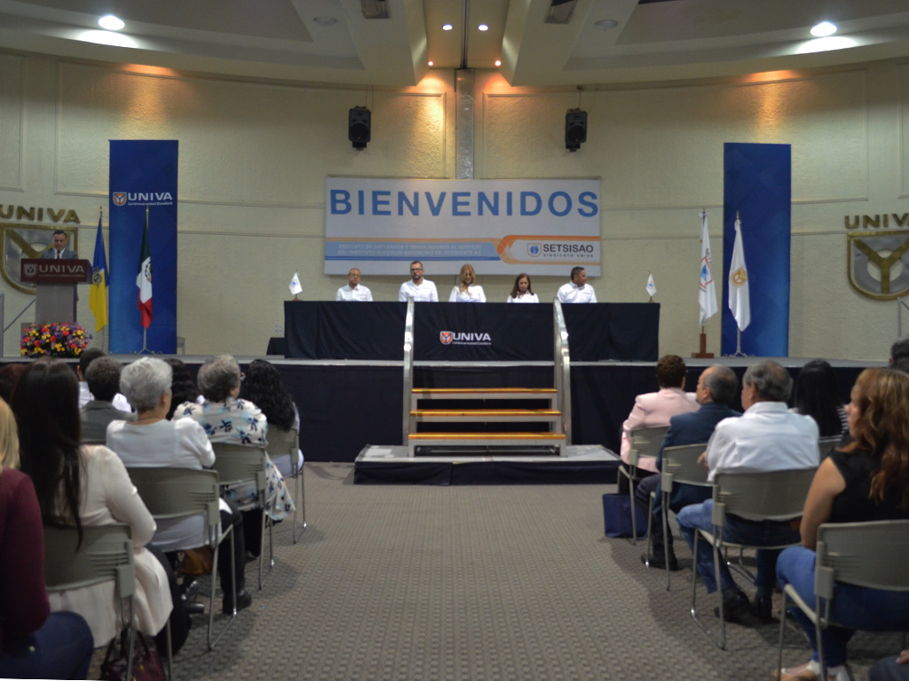 Toma de Protesta y Entrega de Premio Reconocimiento a lo Sobresaliente