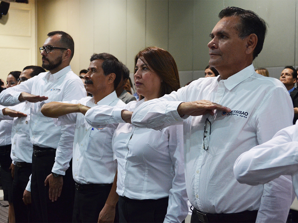 Toma de Protesta y Entrega de Premio Reconocimiento a lo Sobresaliente