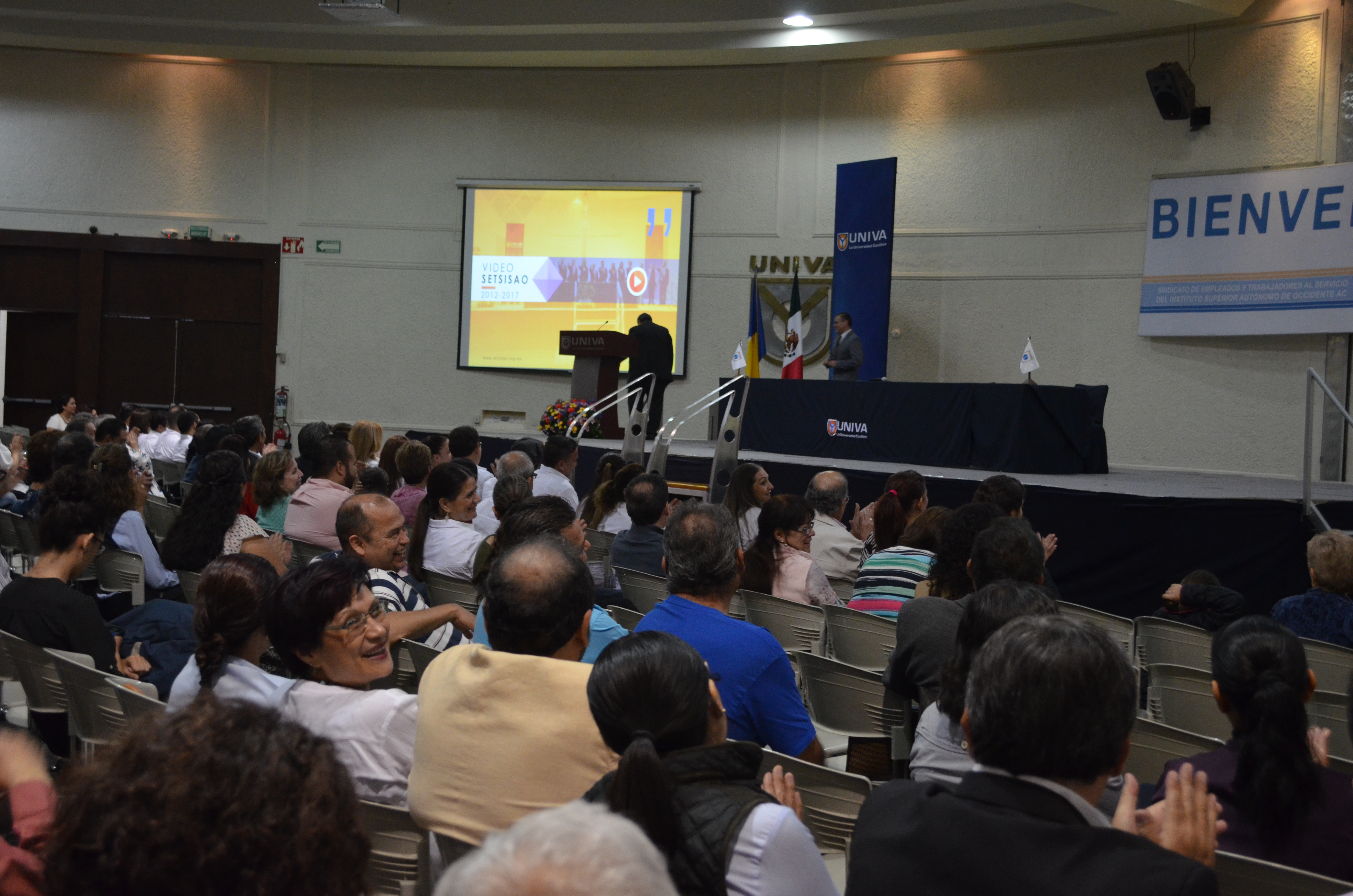 Toma de Protesta y Entrega de Premio Reconocimiento a lo Sobresaliente